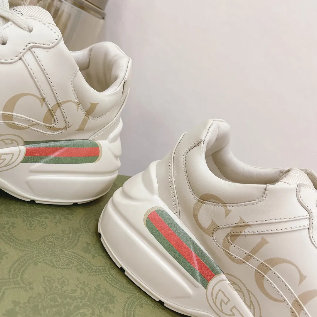Top version P800 Ordinary version P620 GUCCI dad shoes latest upgraded version❗❗ P Women's 400 Men's 380 The fabric is 100% consistent with the counter. The whole series uses four leather styles. Each pattern color and fabric are one-to-one consistent with the counter. Women's code 35 36 37 38 39 40 Men's code 39 40 41 42 43 44 (women's 34 Men's size 45 (can be customized)